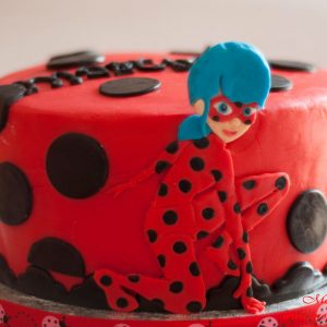 tarta-fondant-cumpleaños-ladybug