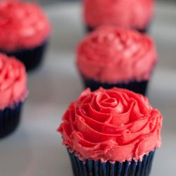 cupcake-rosa-fresa-chocolate