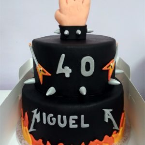 Tarta Fondant Diseño Heavy Metal Personalizada