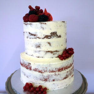Carrot Cake dos pisos con frutos Rojos