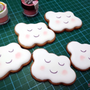 Galletas decoradas con forma de nuves