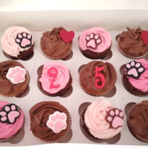 Caja de Cupcakes en Tarragona Chocolate y Fresa