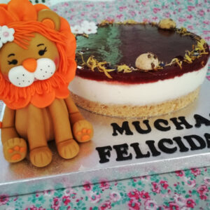 Pastel de queso con Leon de Fondant