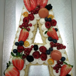 Tarta con forma de letra A