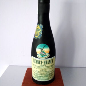 Tarta en Forma de Botella Fernet-Branca