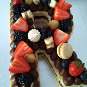 Tarta letra R