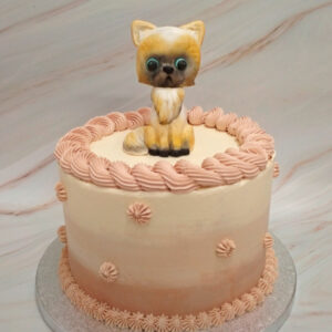 Tarta-Layer-Con-gatito-comestible-fondant