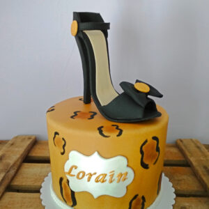 Tarta Personalizada Tacon y Leopardo