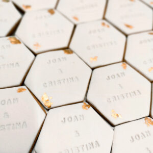 Galletas-para-bodas-con-detalles-dorados